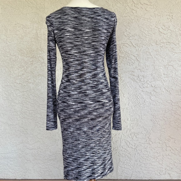 H&M Mama Soft and Comfy Maternity Dress - Size Small - Picture 4 of 7